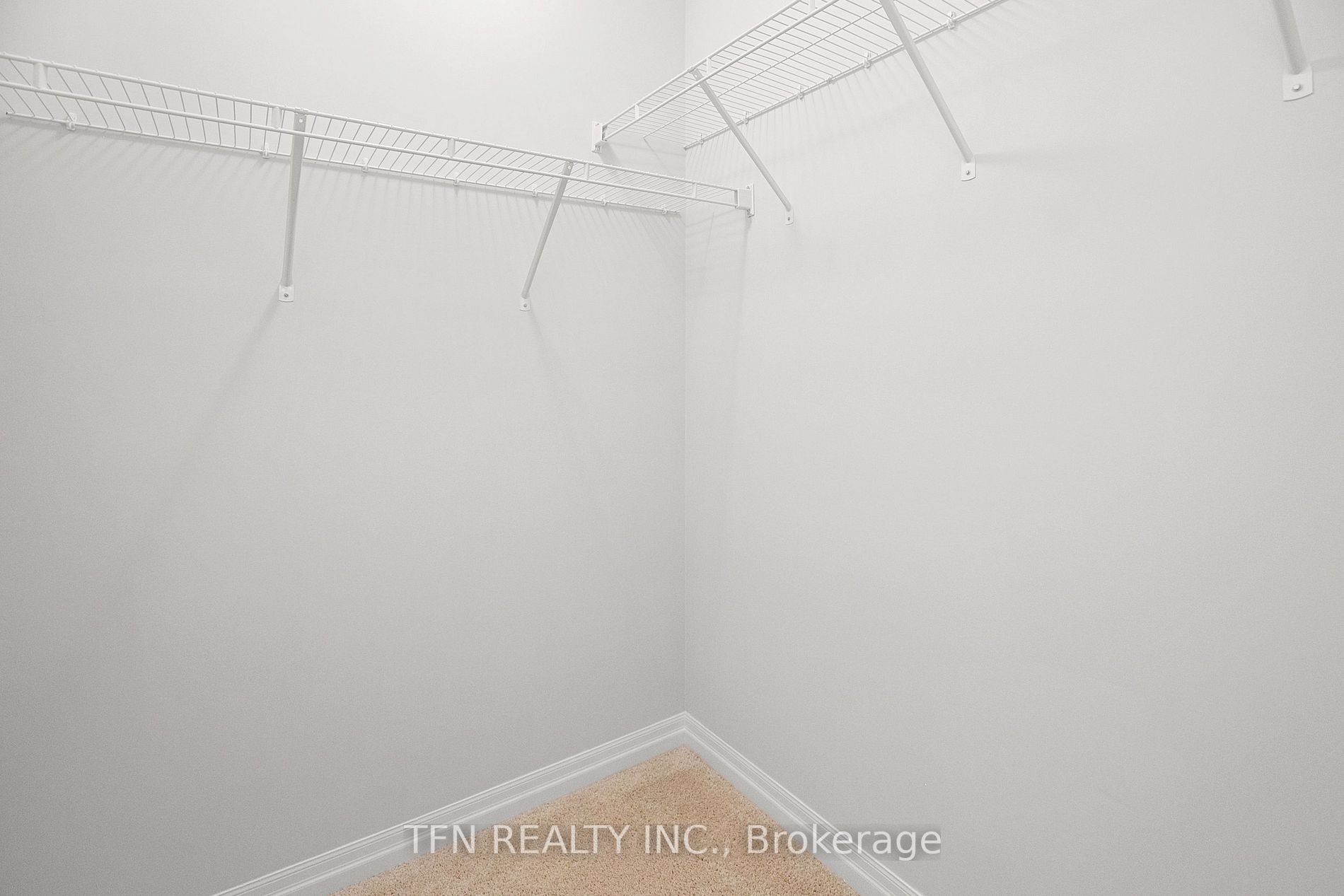 28 Bromley Dr