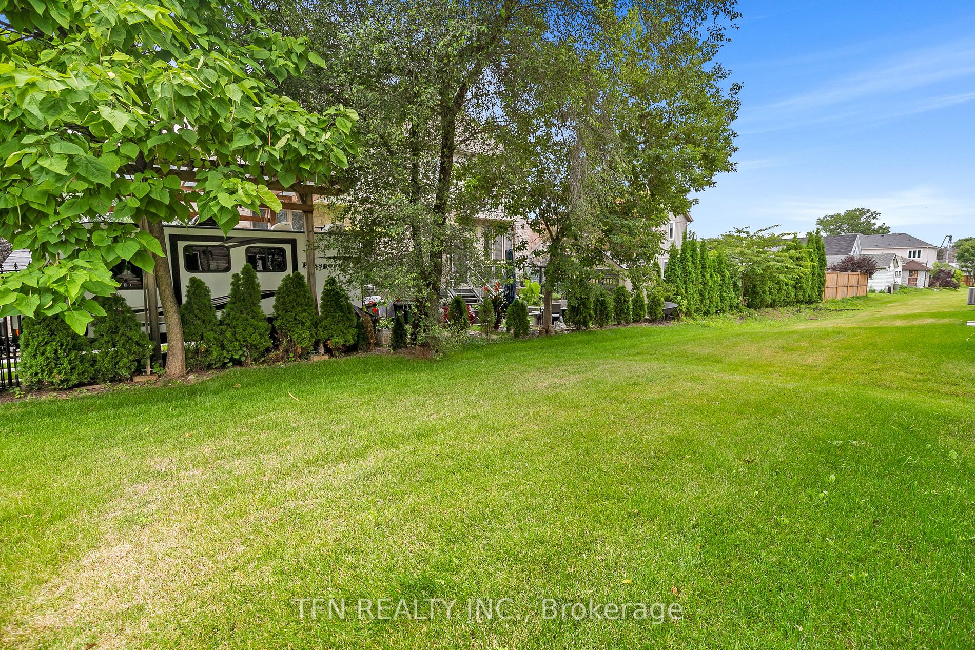 28 Bromley Dr