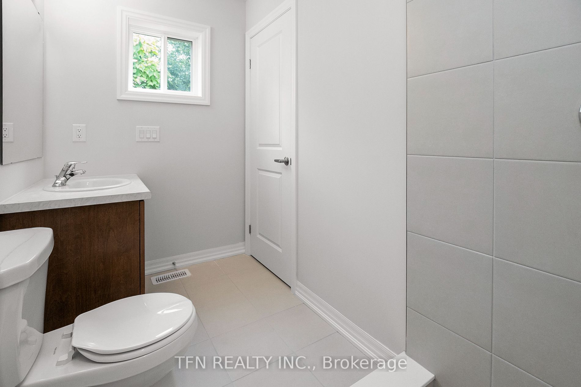 28 Bromley Dr