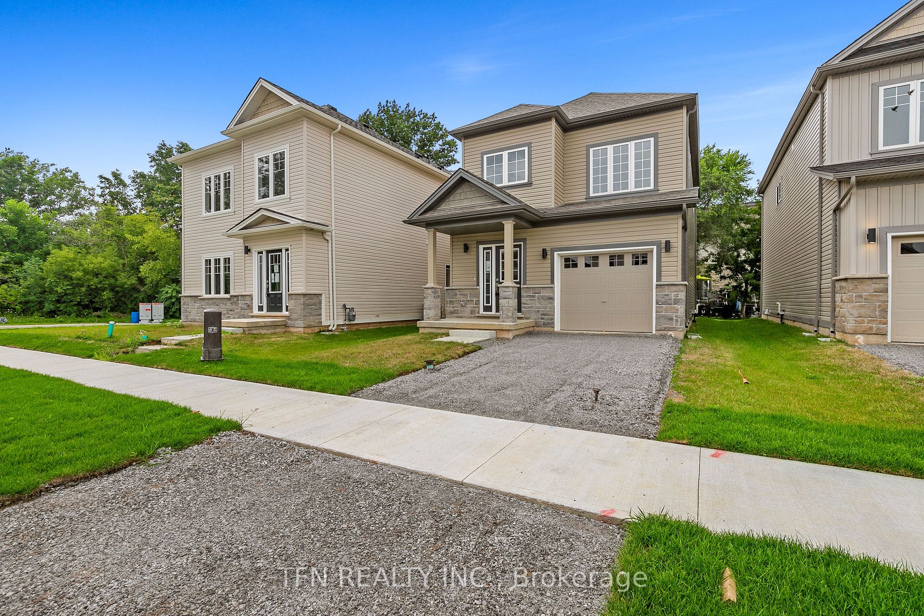 28 Bromley Dr