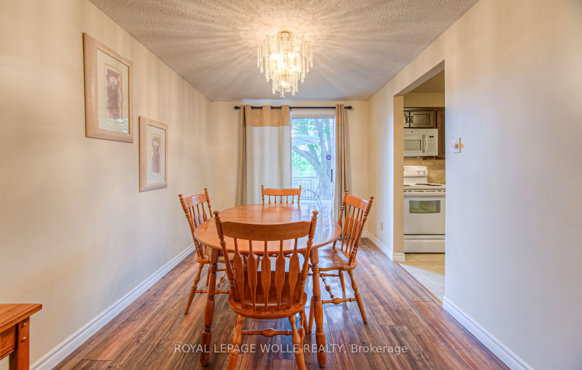 106 Millwood Crescent