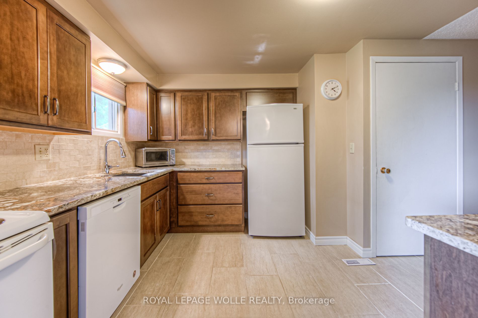 106 Millwood Crescent