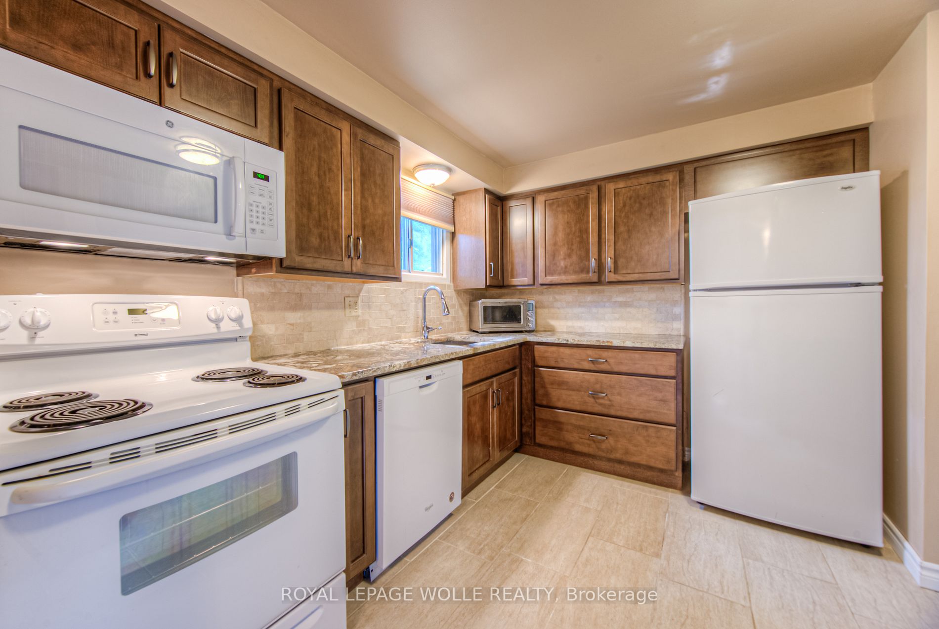106 Millwood Crescent