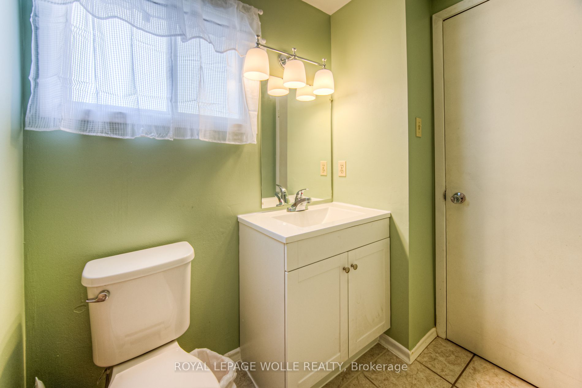 106 Millwood Crescent