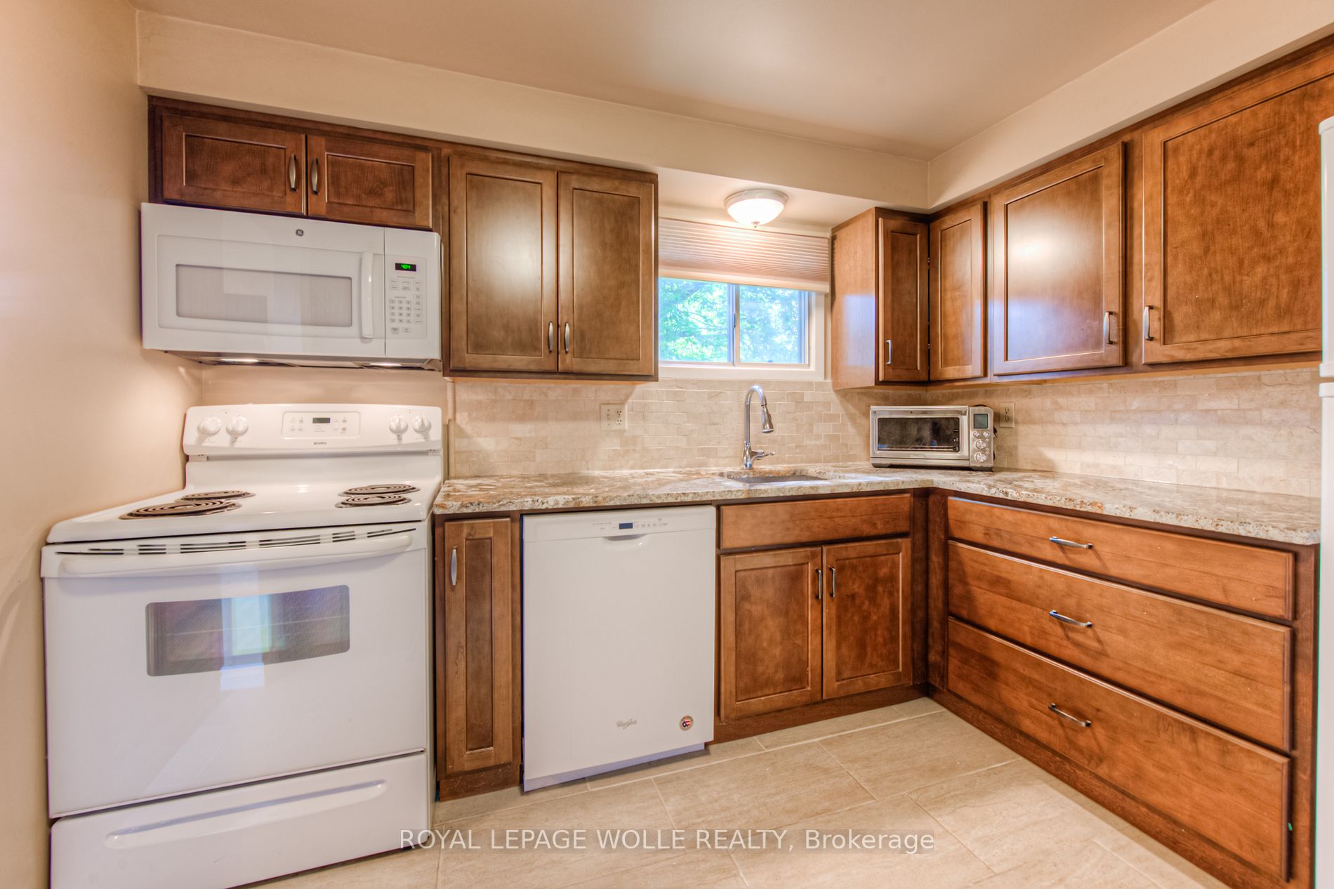 106 Millwood Crescent