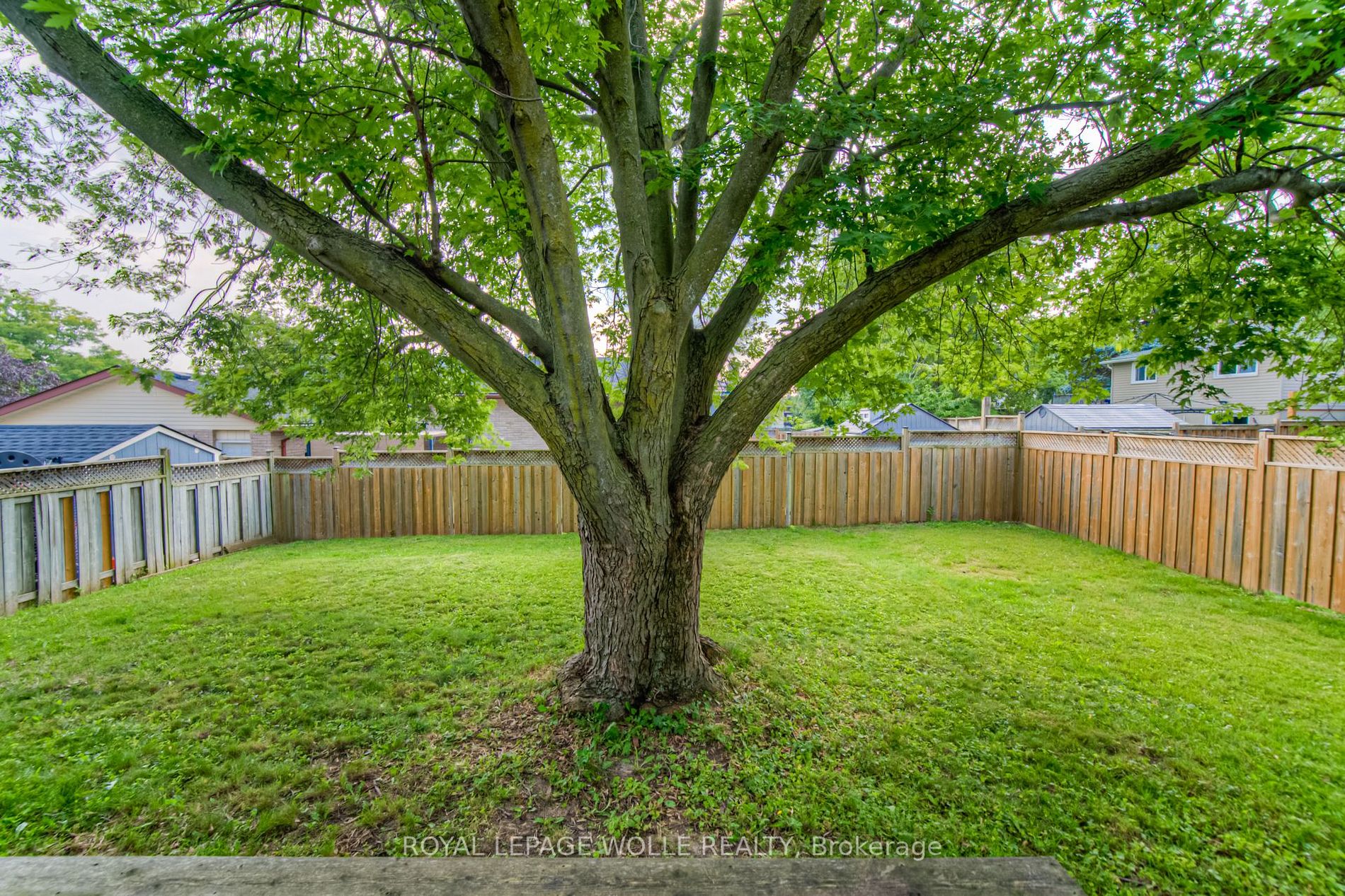 106 Millwood Crescent