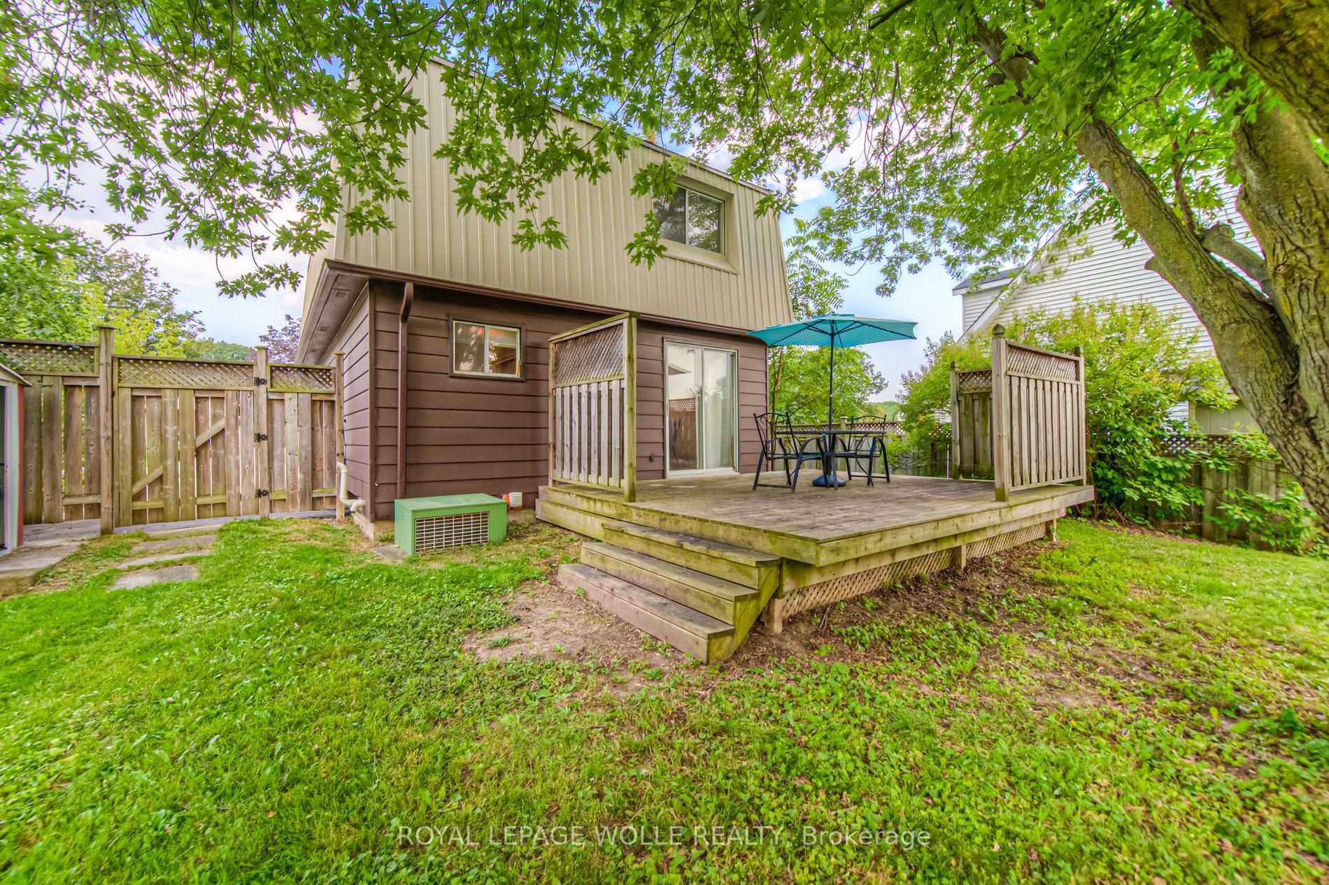 106 Millwood Crescent