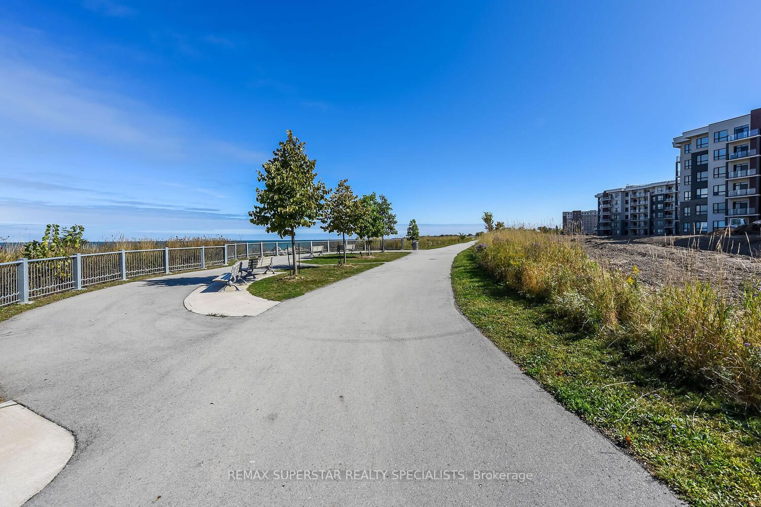 125 Shoreview Pl, #404