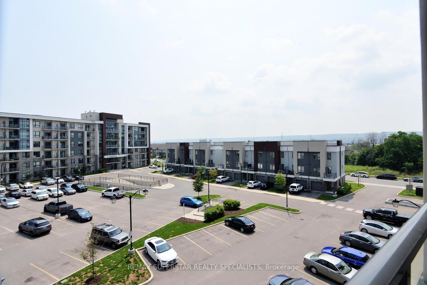 125 Shoreview Pl, #404