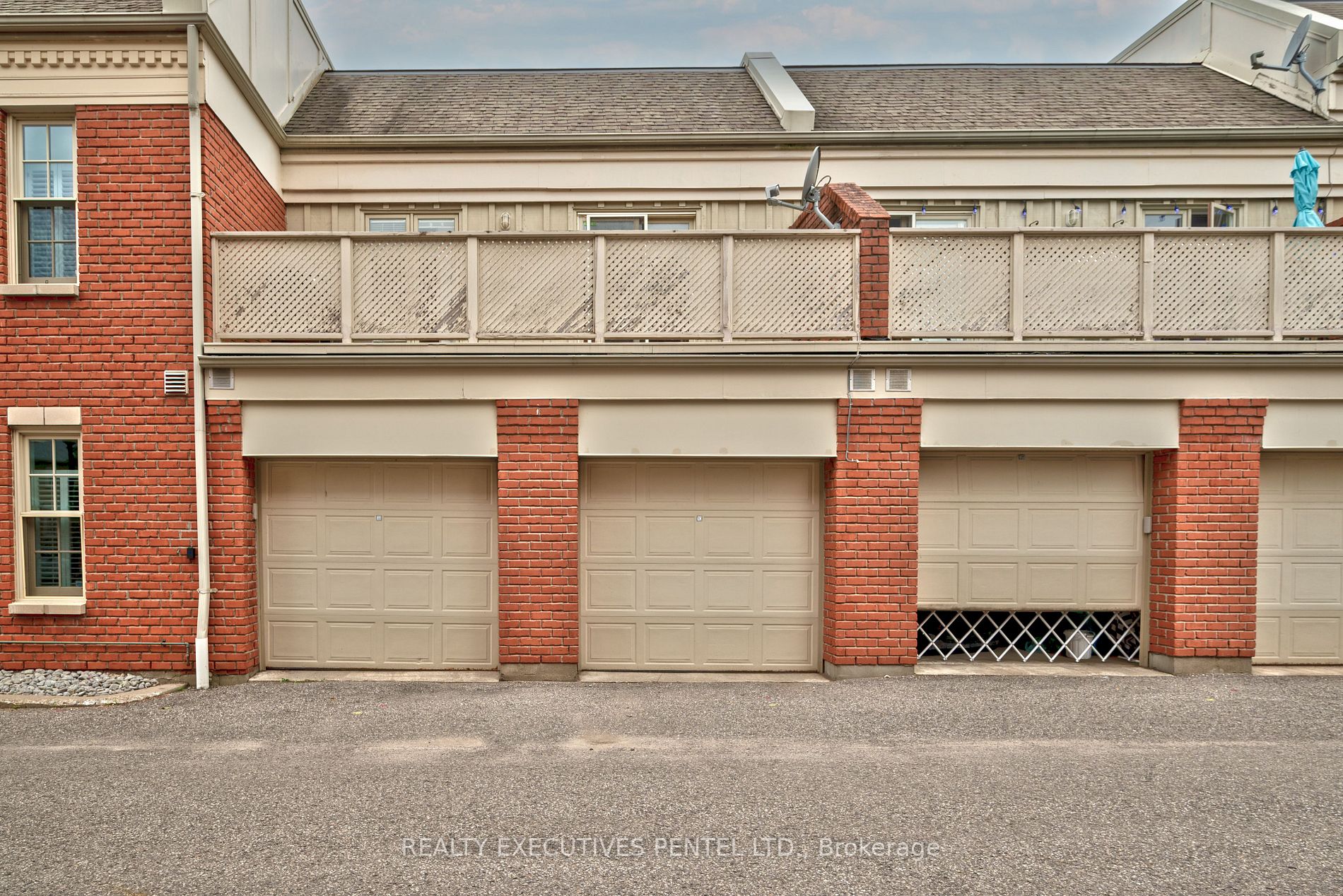 130 Hibernia St, #3