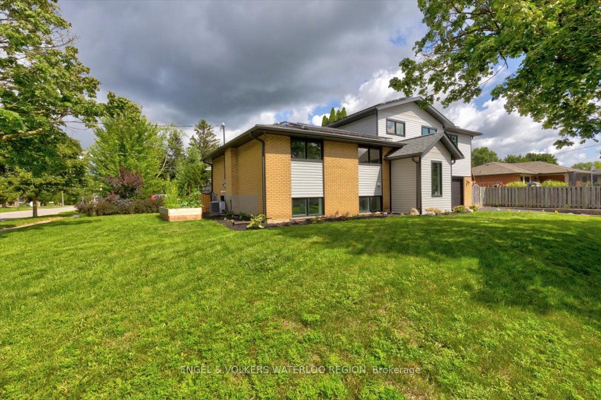 6 Applewood Avenue