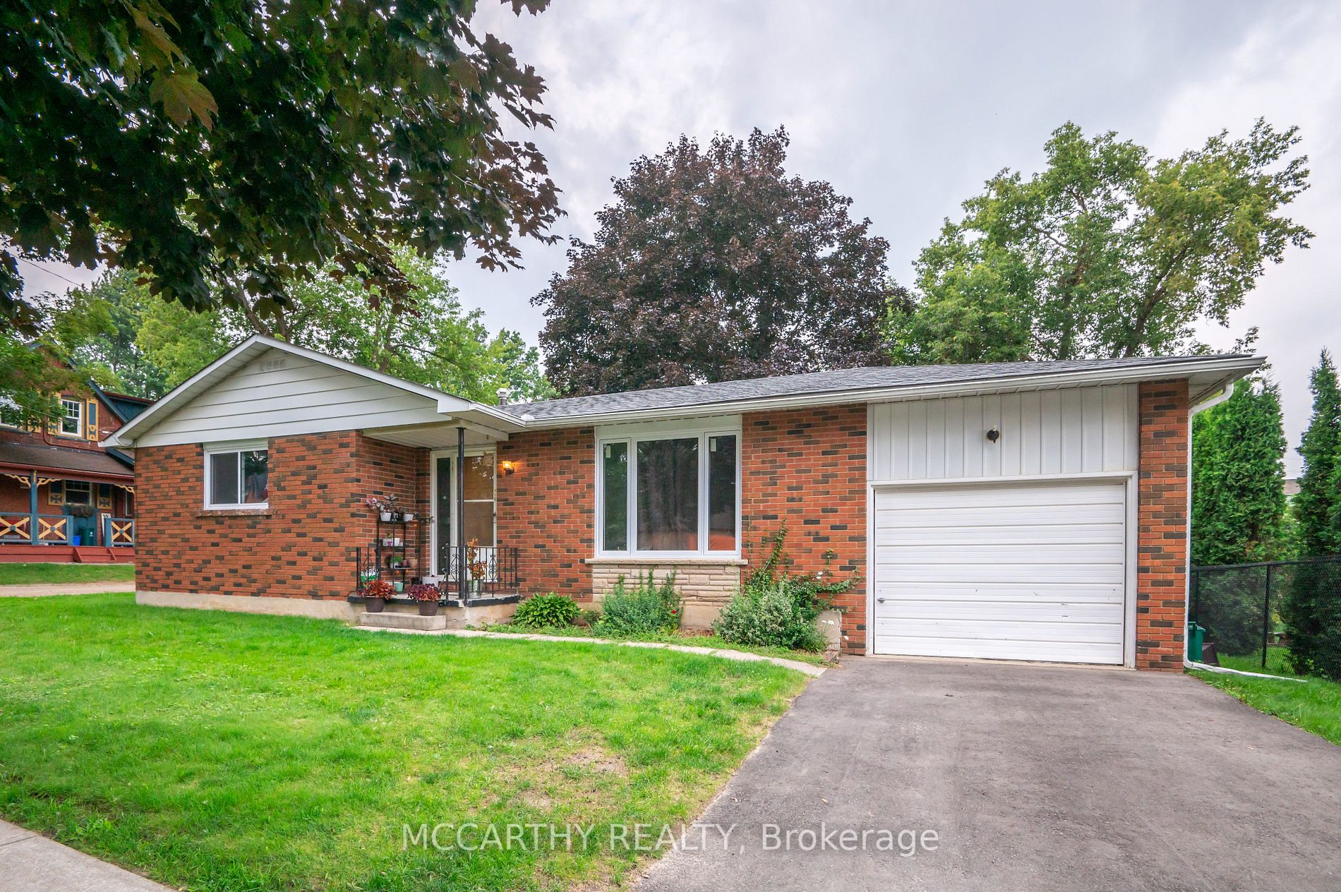 116 Joseph St