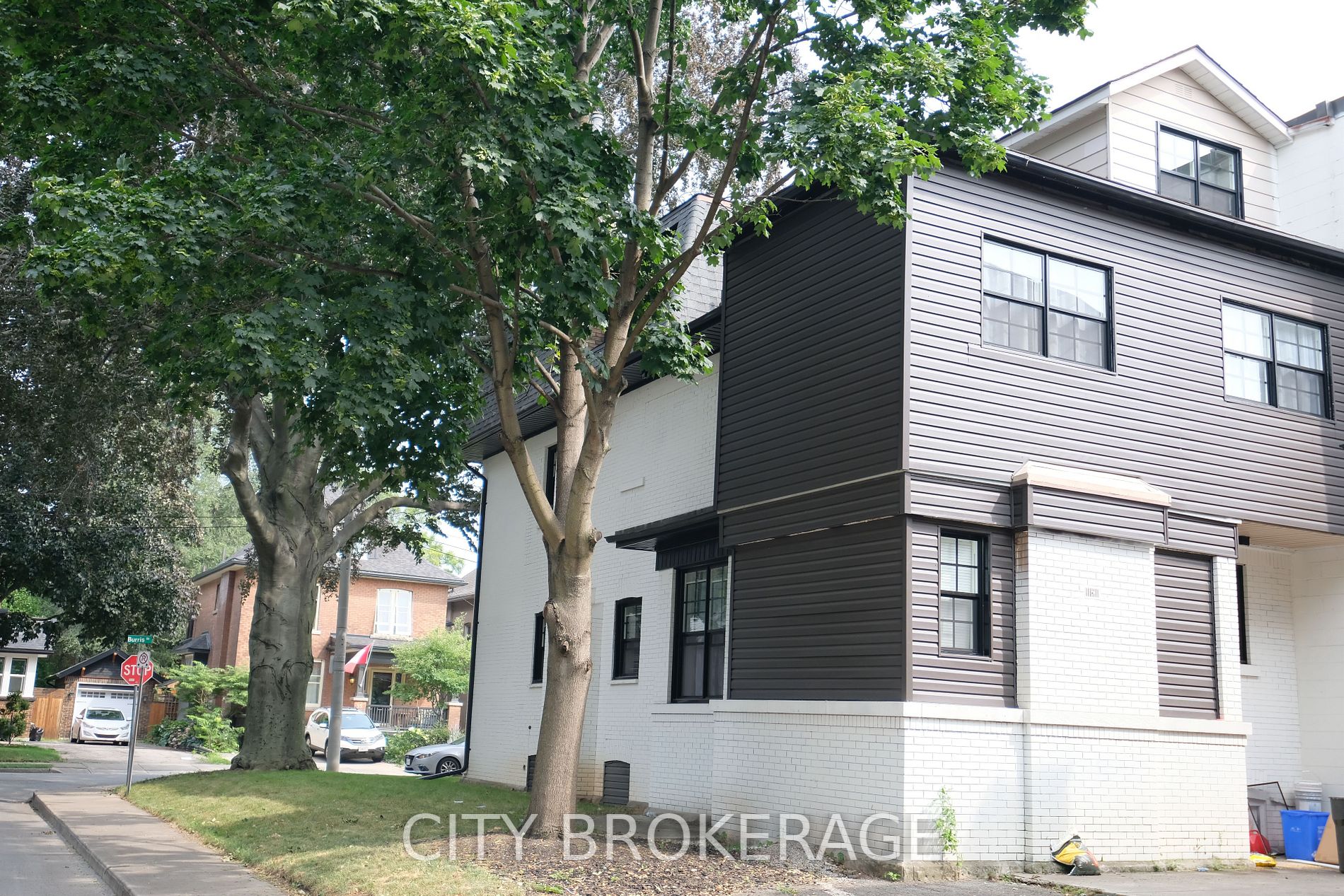 28 Burris Street