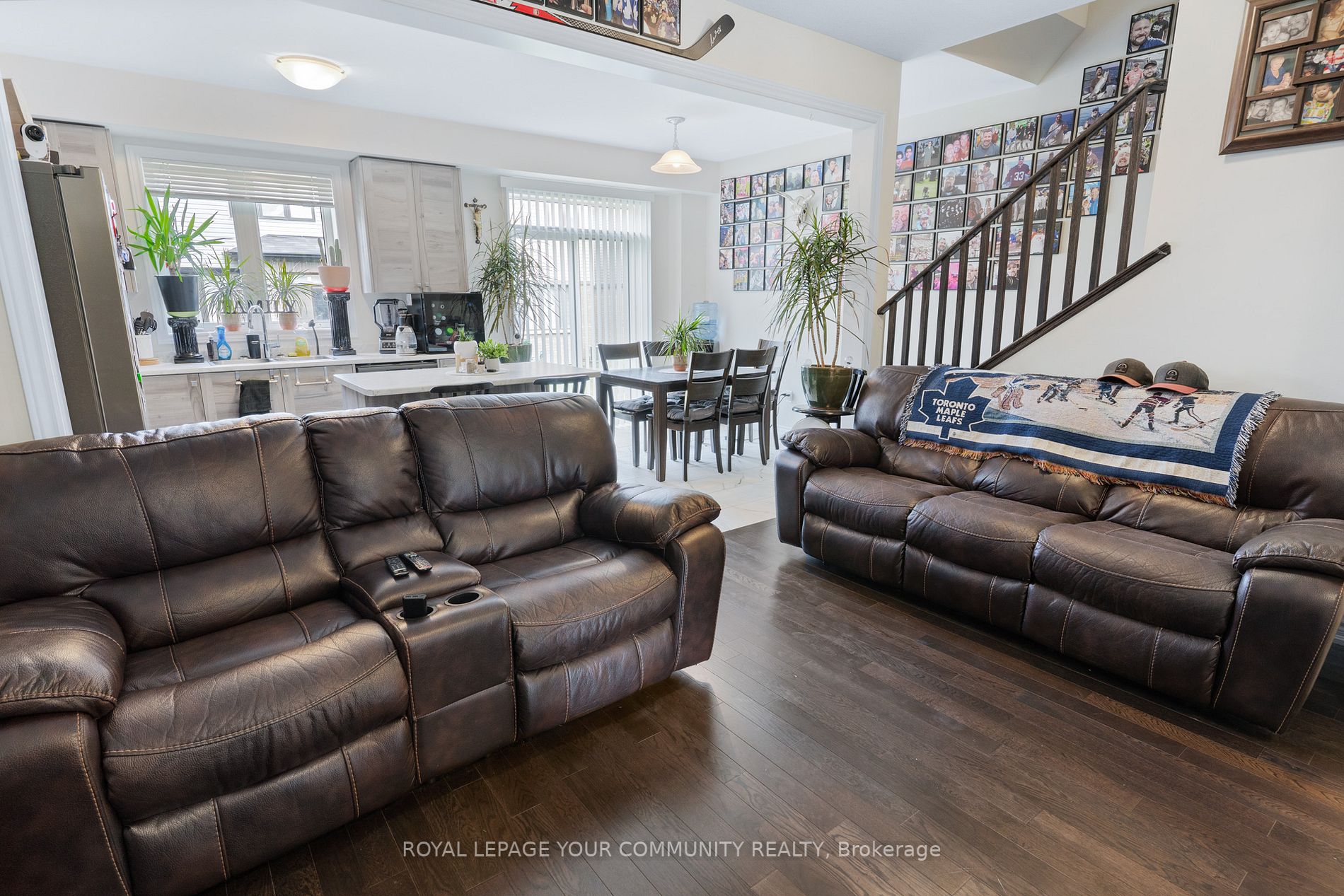 20 Amos Ave