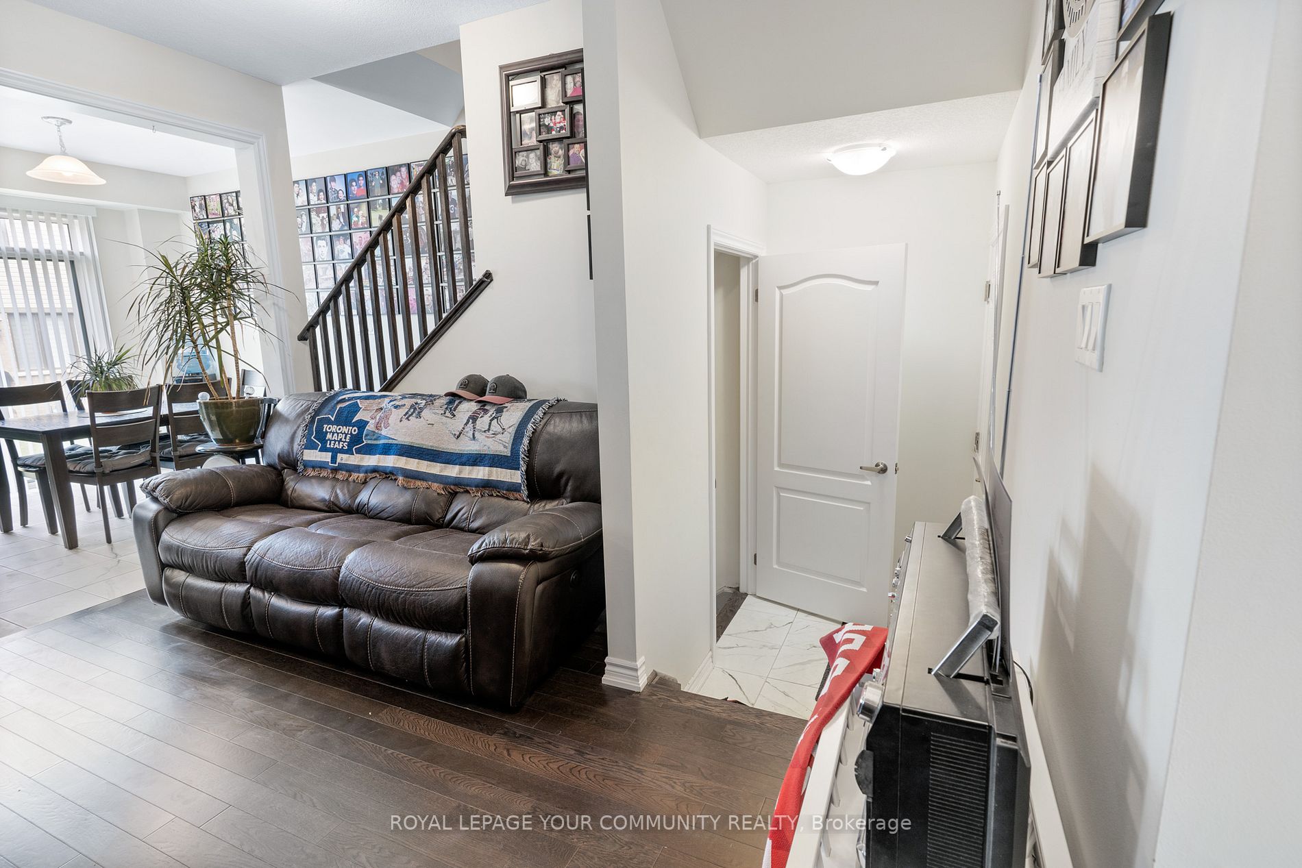 20 Amos Ave
