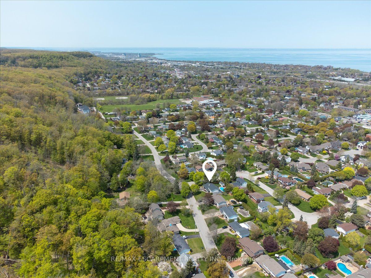 83 Dorchester Dr