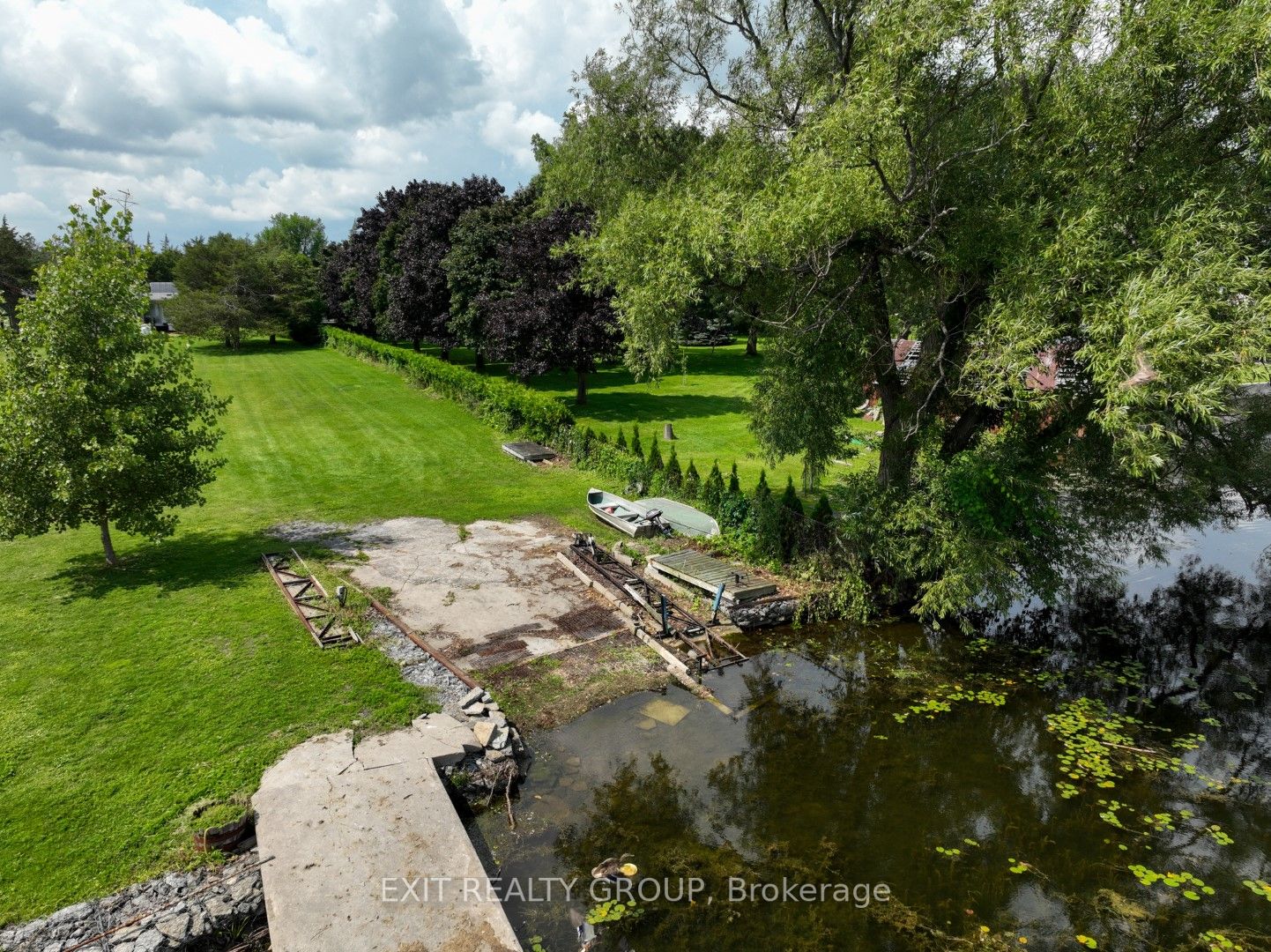 13 Howard Cres