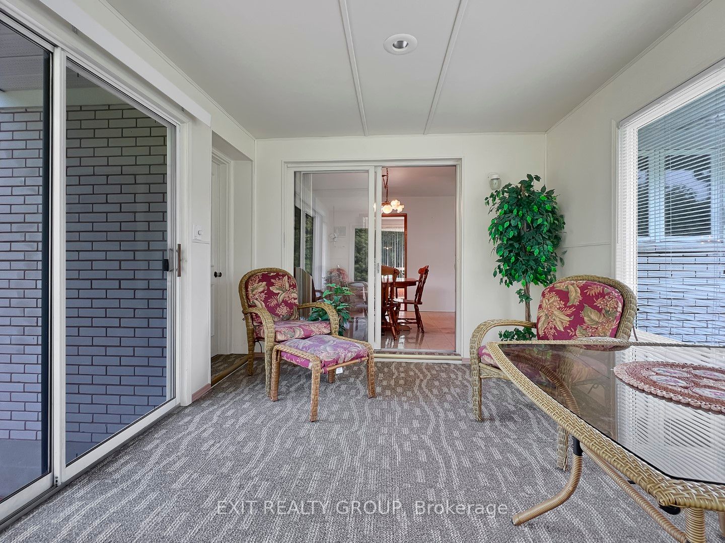13 Howard Cres