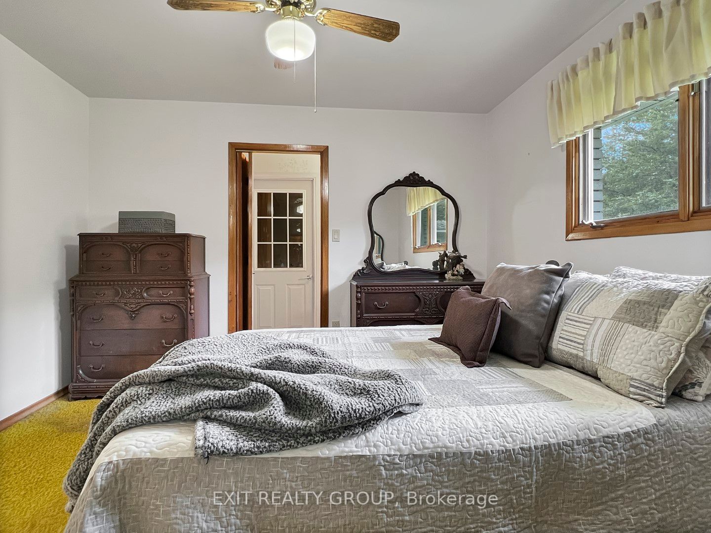 13 Howard Cres
