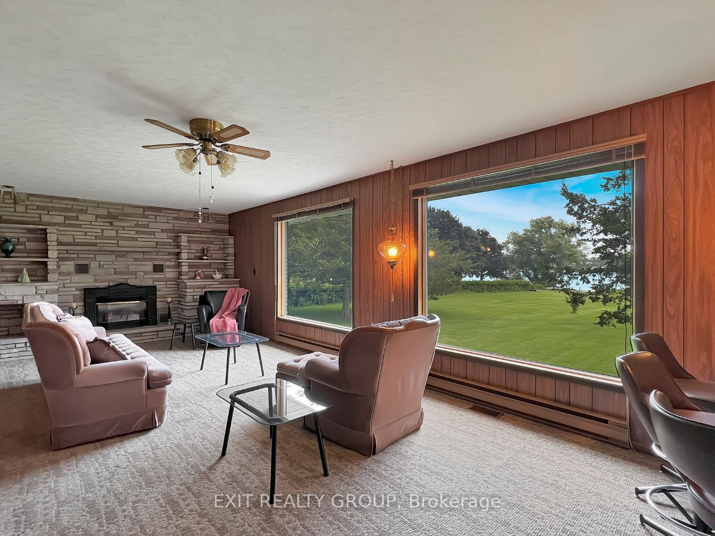 13 Howard Cres