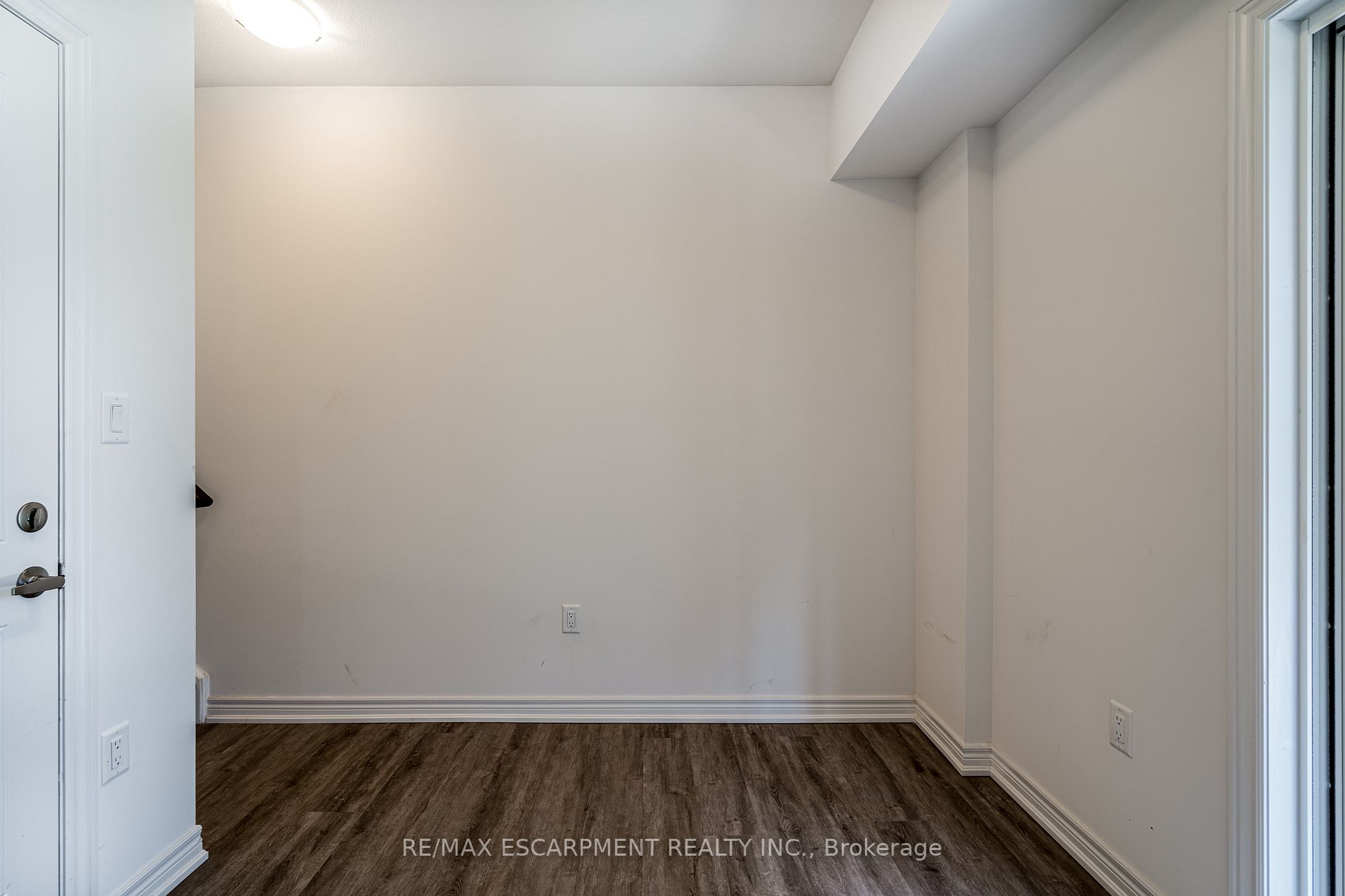 575 Woodward Ave, #90