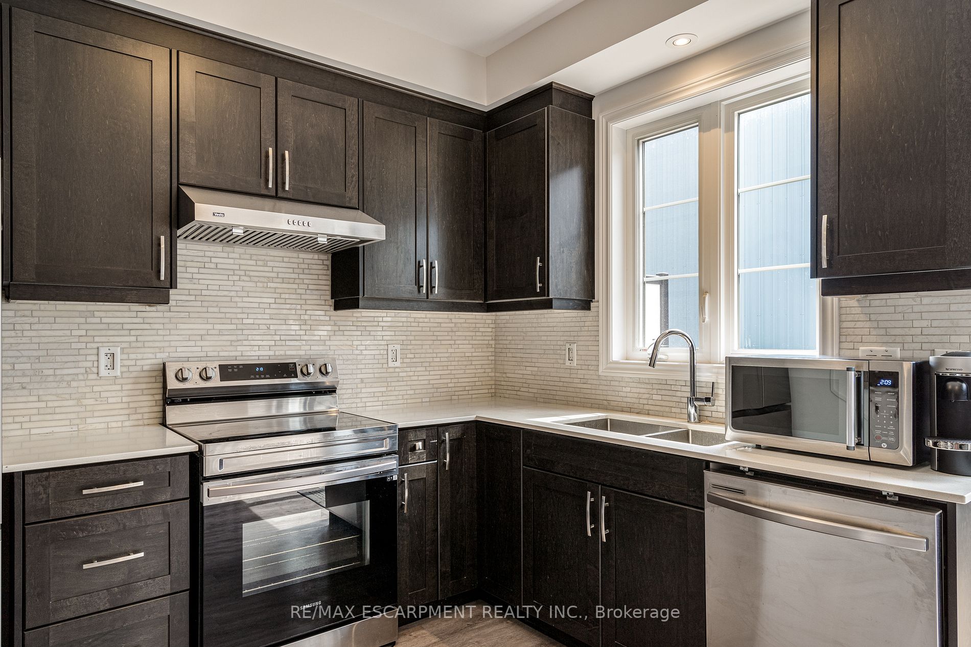 575 Woodward Ave, #90