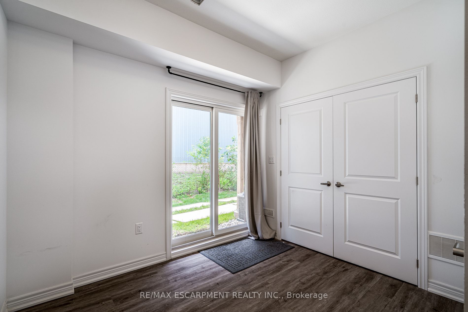 575 Woodward Ave, #90