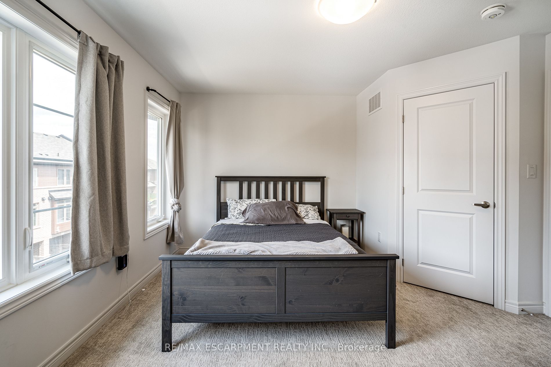 575 Woodward Ave, #90