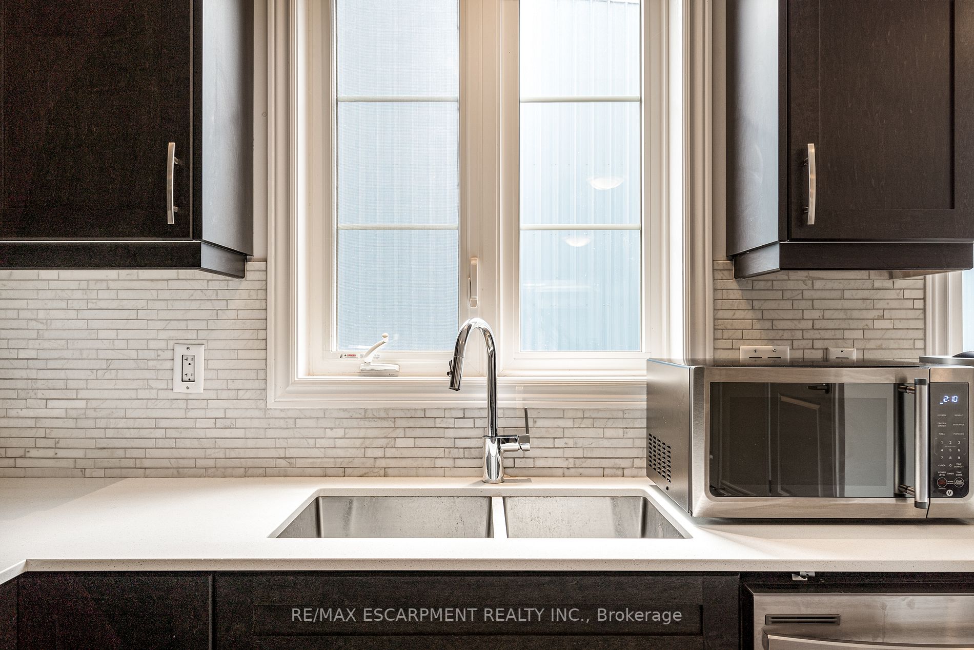 575 Woodward Ave, #90