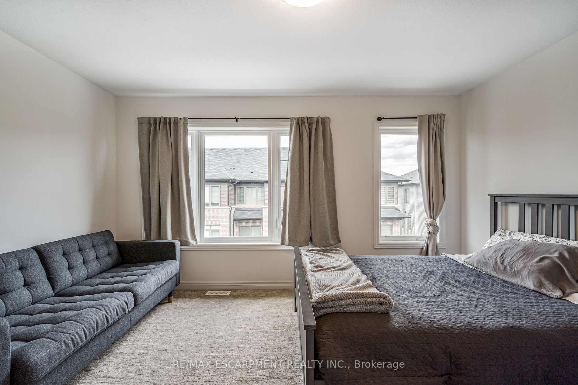 575 Woodward Ave, #90