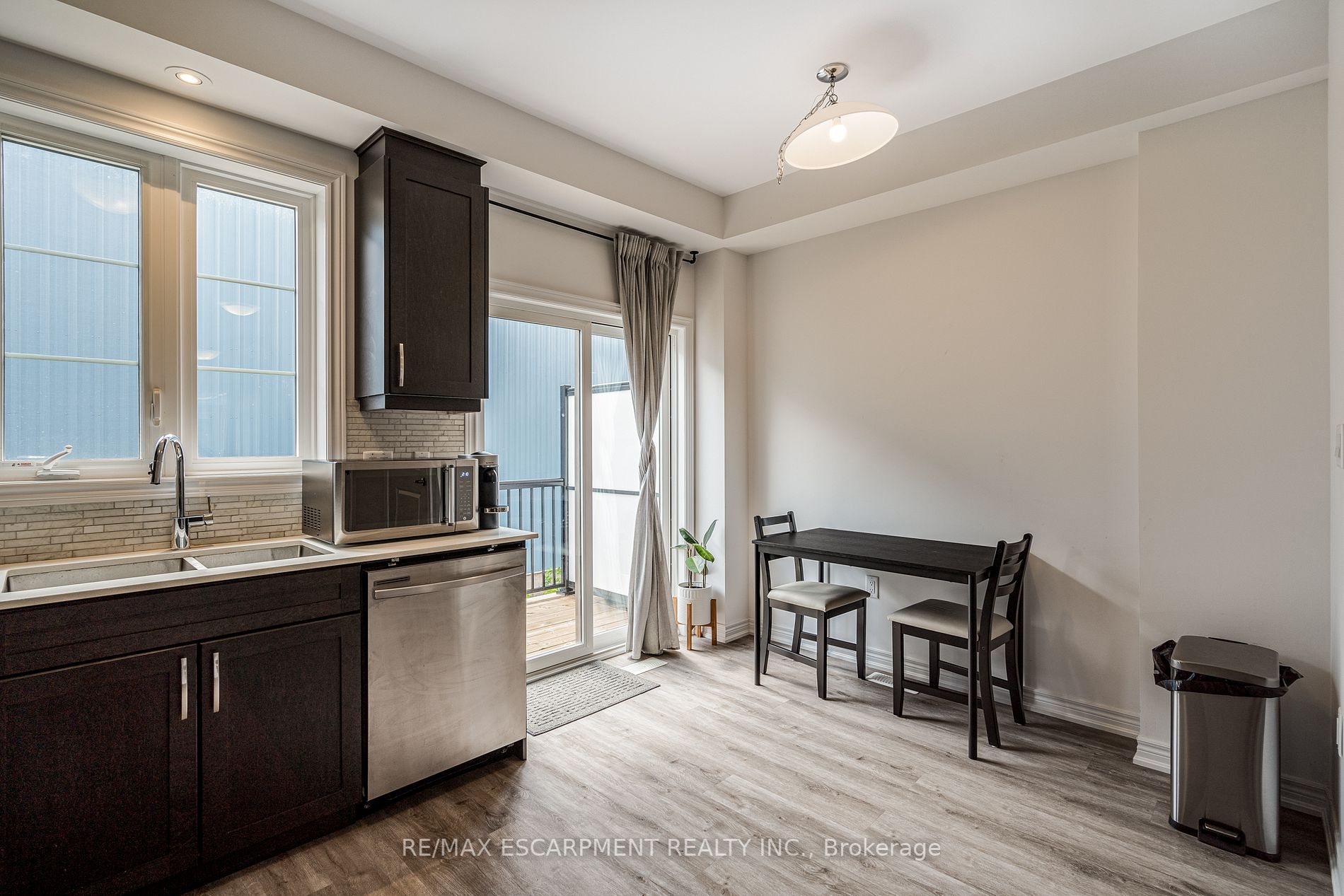 575 Woodward Ave, #90