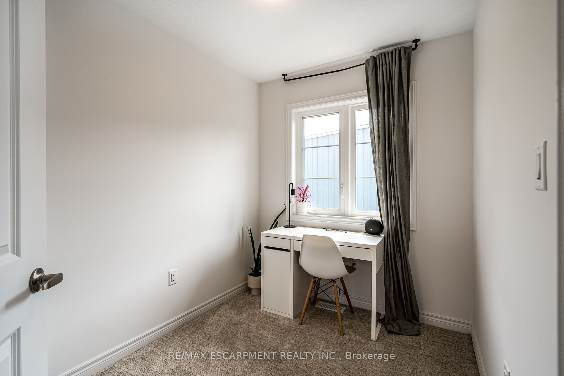 575 Woodward Ave, #90