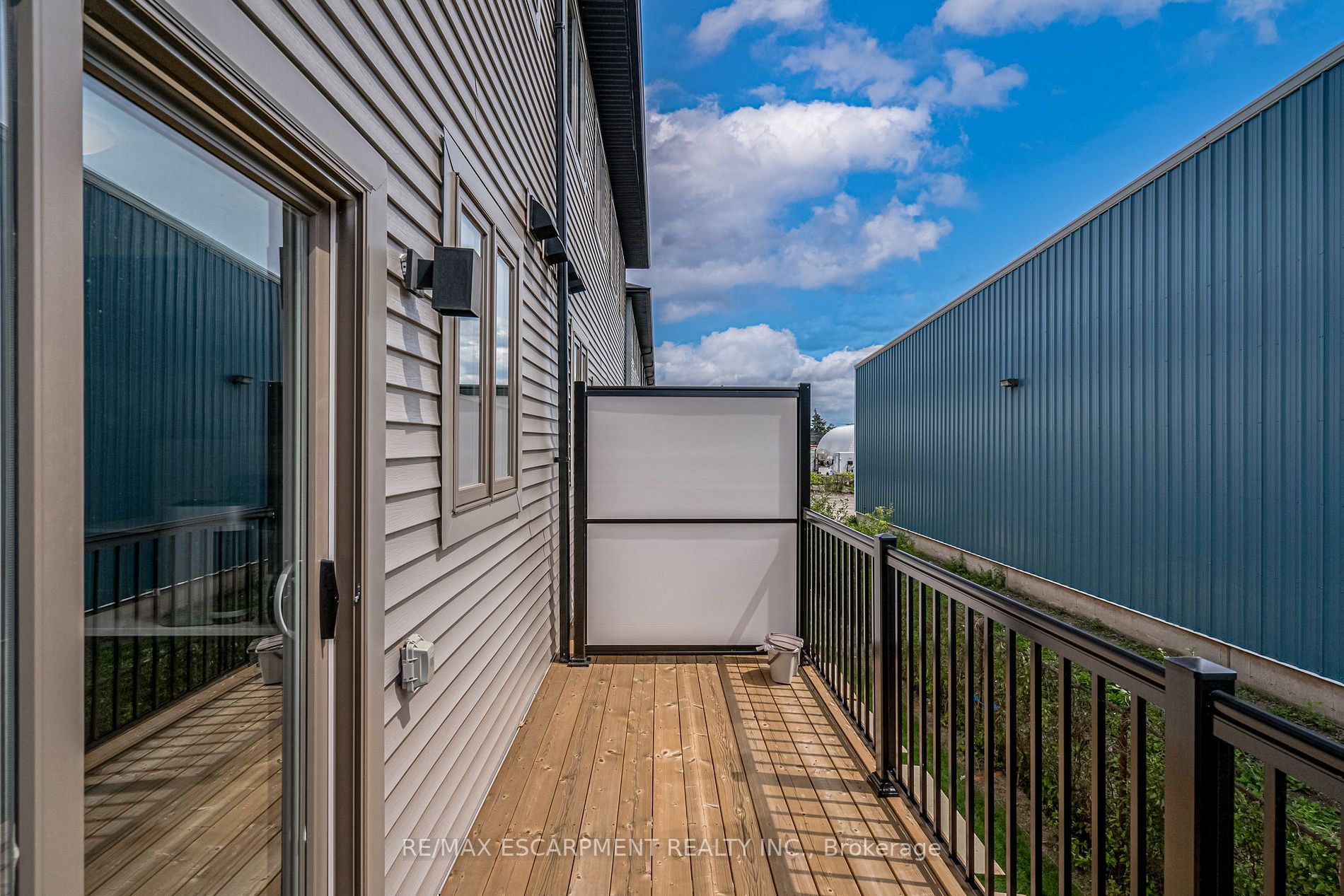 575 Woodward Ave, #90