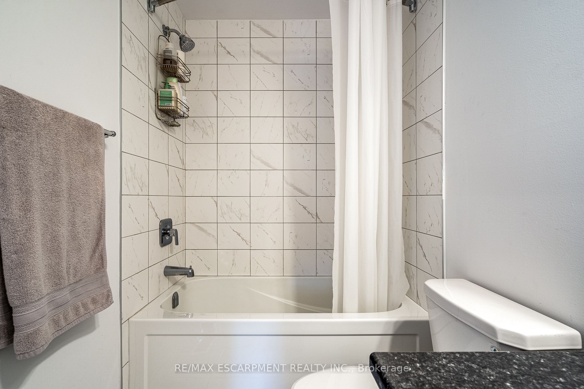 575 Woodward Ave, #90