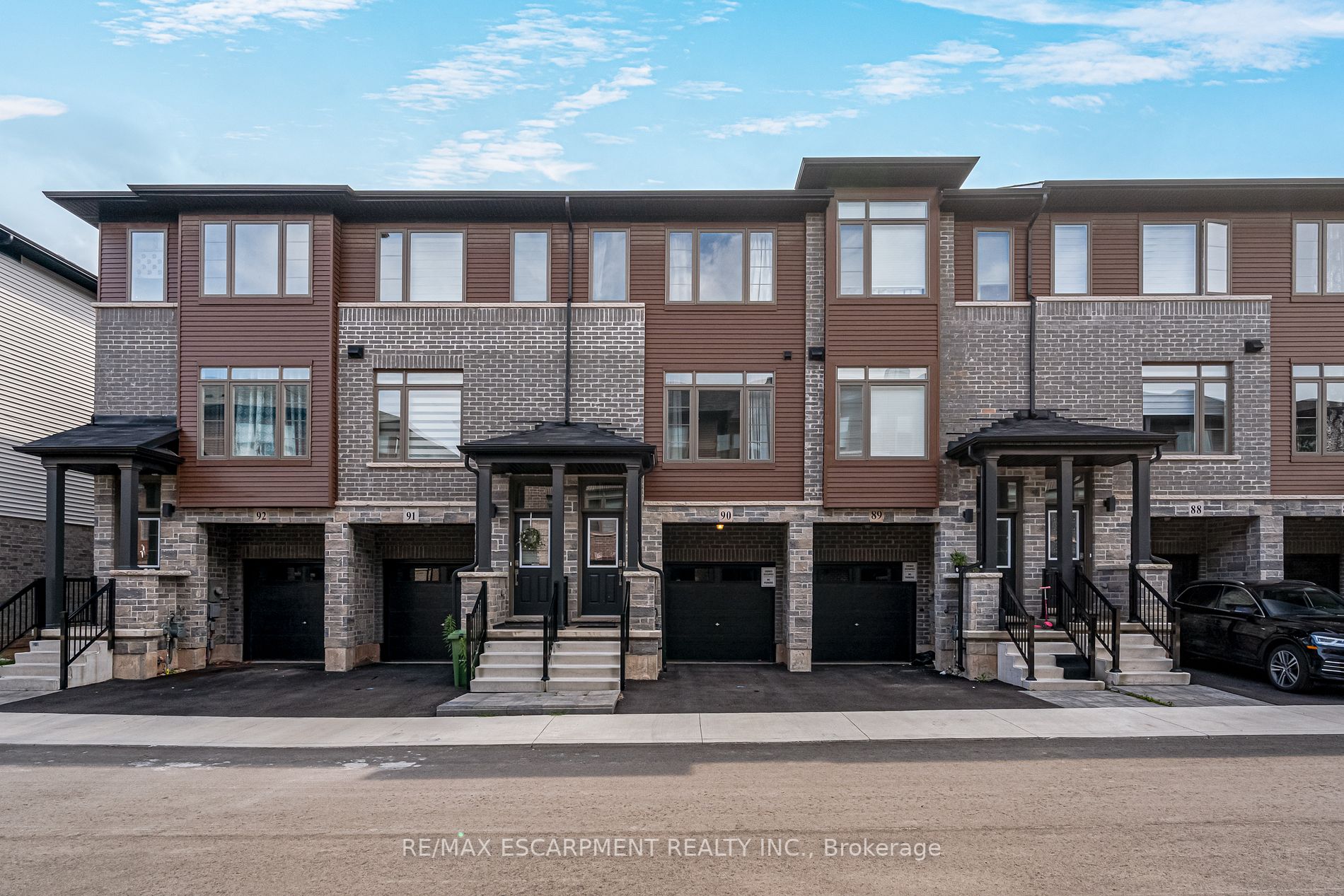 575 Woodward Ave, #90