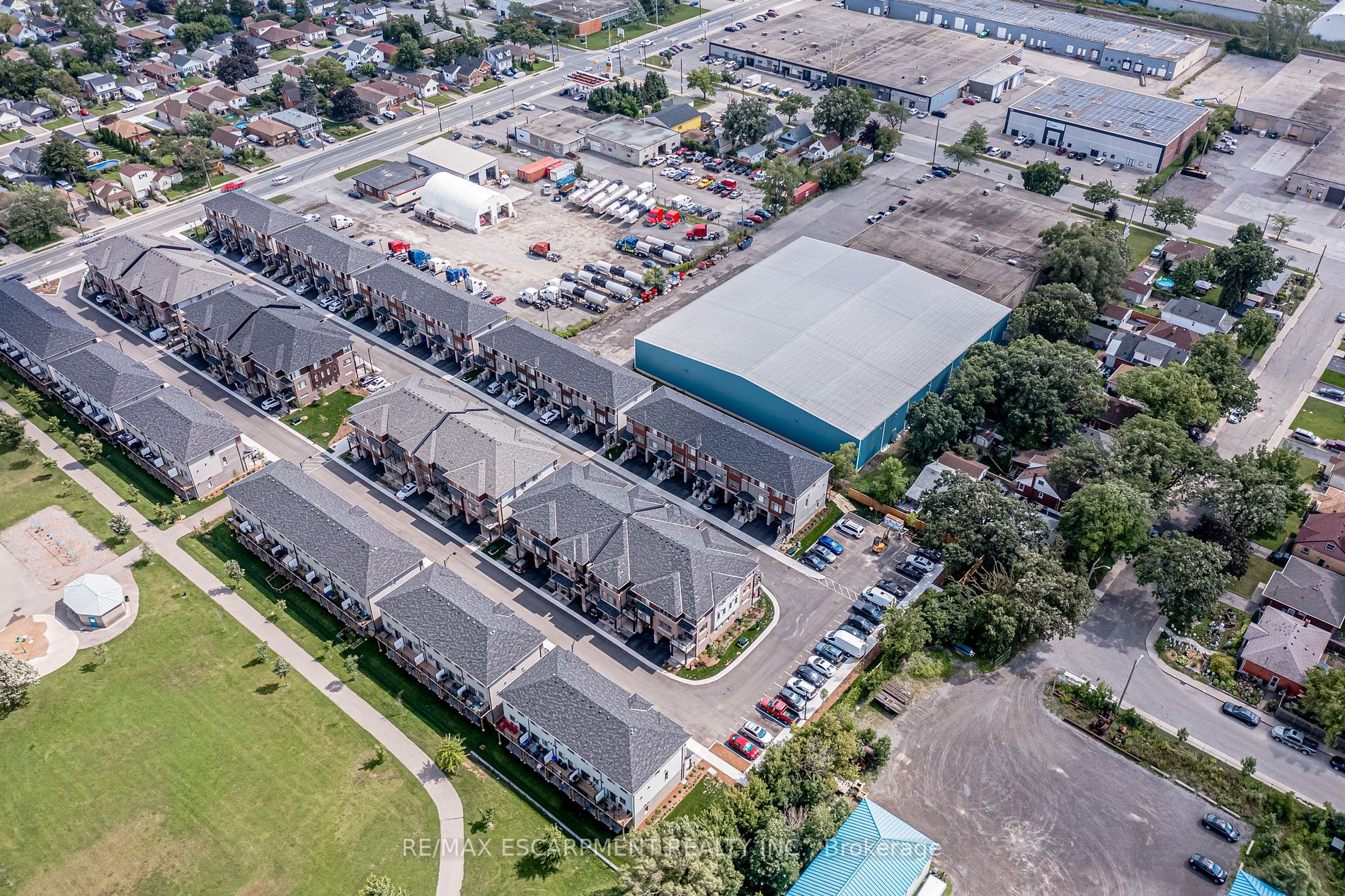 575 Woodward Ave, #90