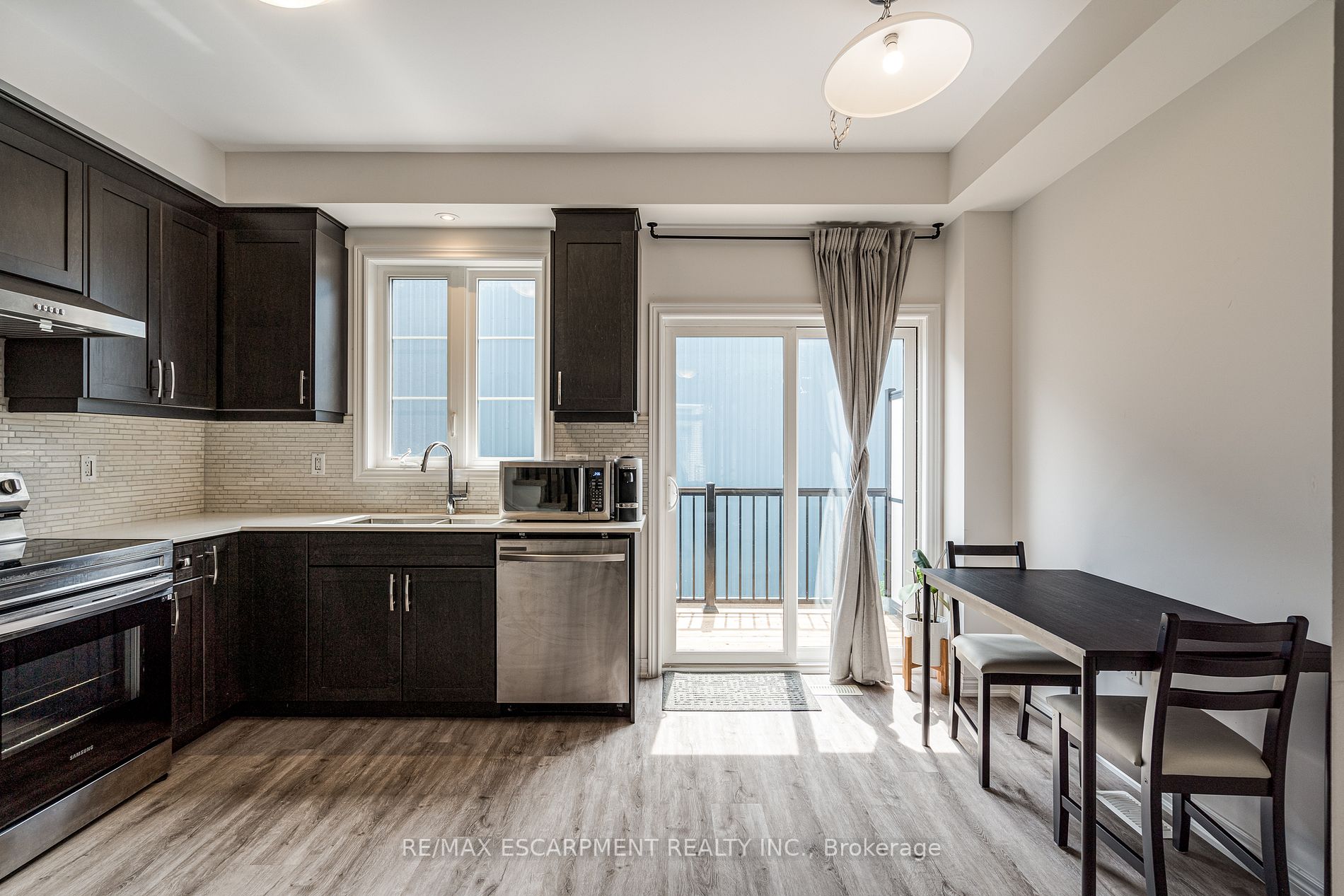 575 Woodward Ave, #90