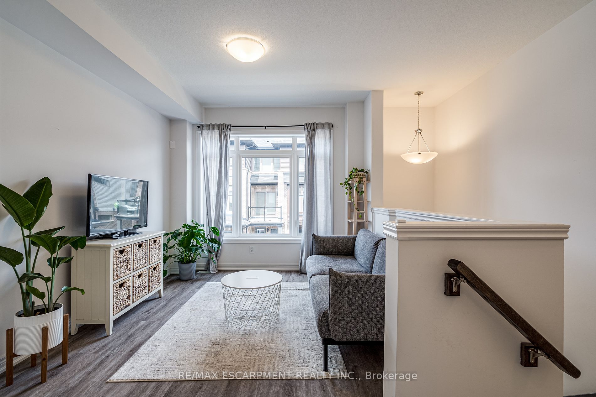 575 Woodward Ave, #90