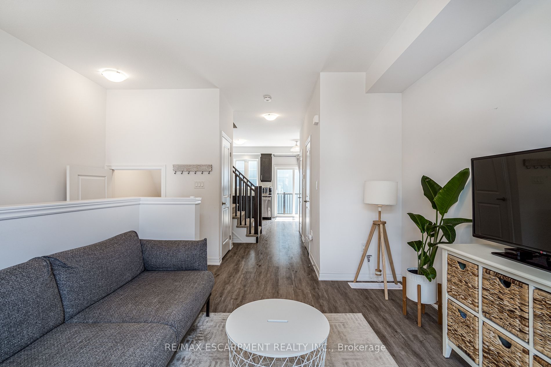 575 Woodward Ave, #90