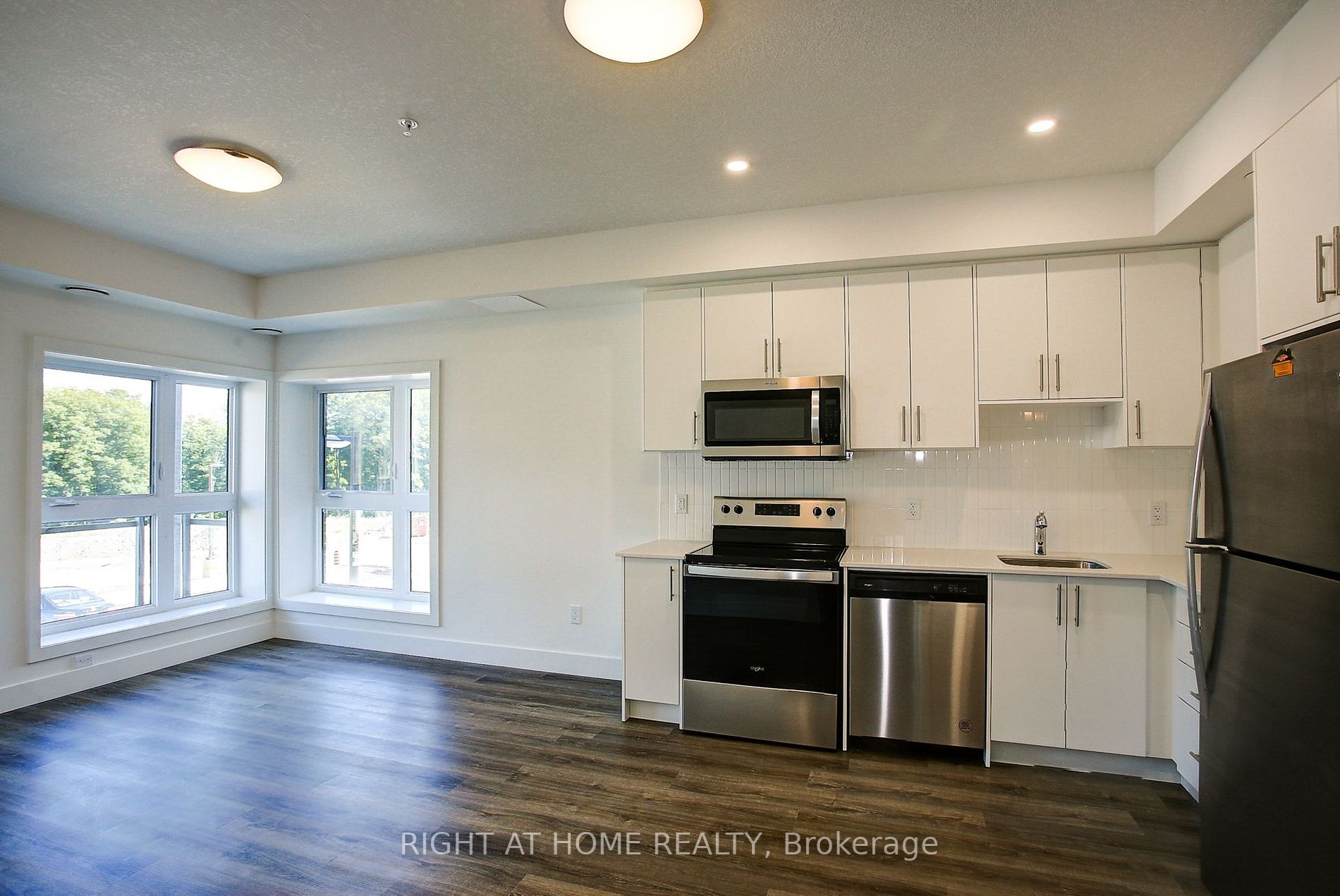 1201 Lackner Place N, #205