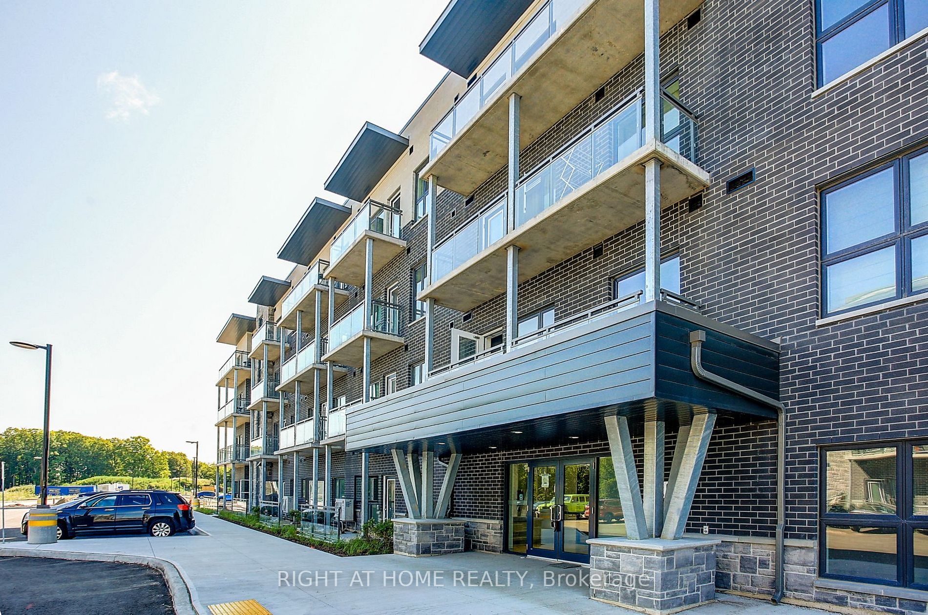1201 Lackner Place N, #205