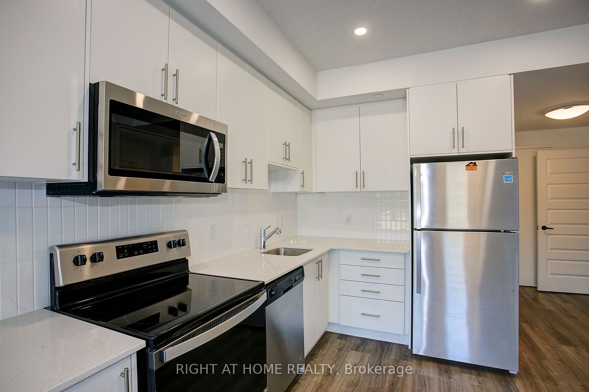 1201 Lackner Place N, #205