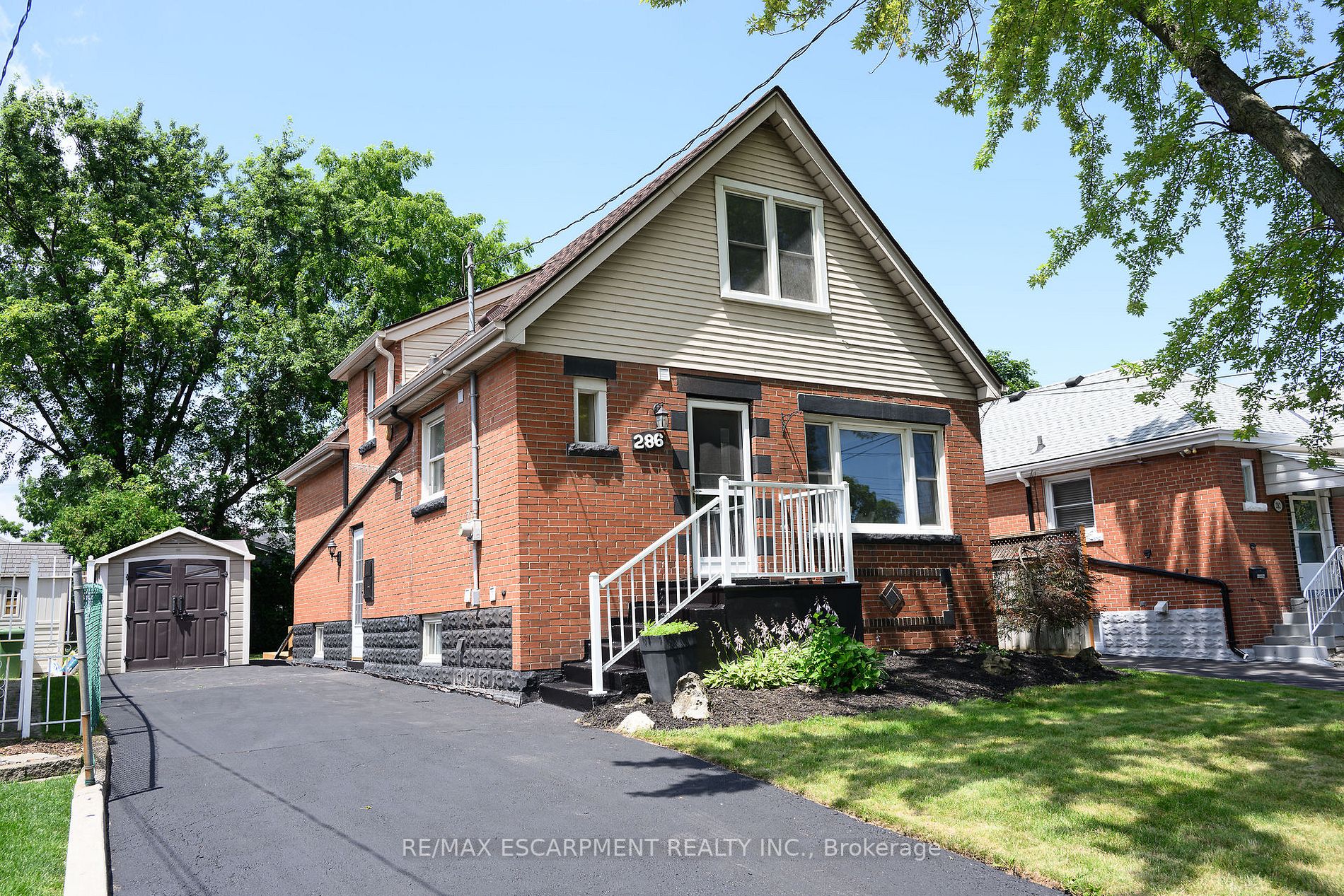 286 East 14th St