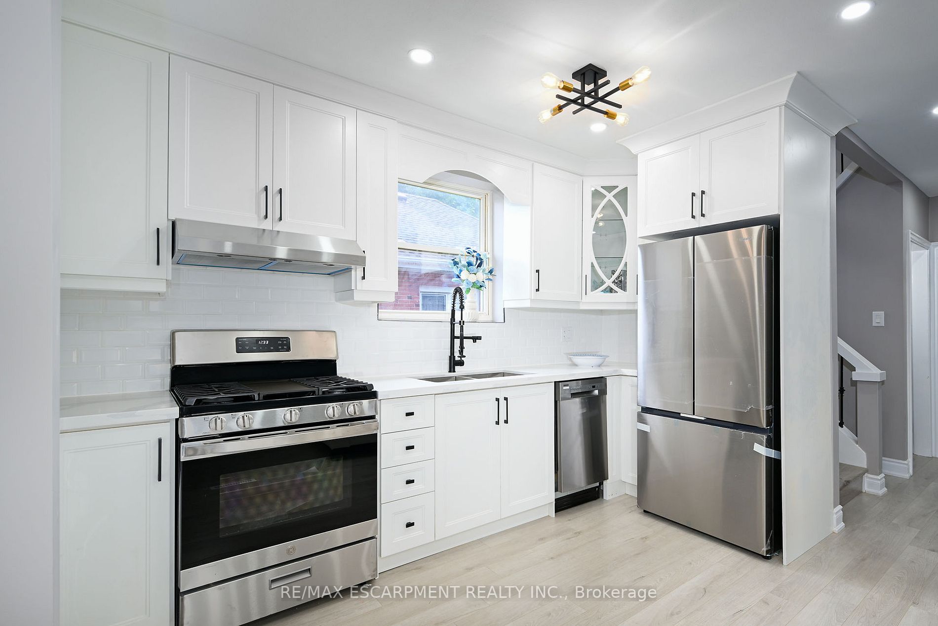 286 East 14th St