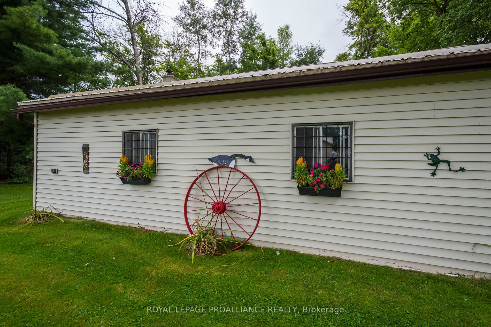190 Gardenville Rd