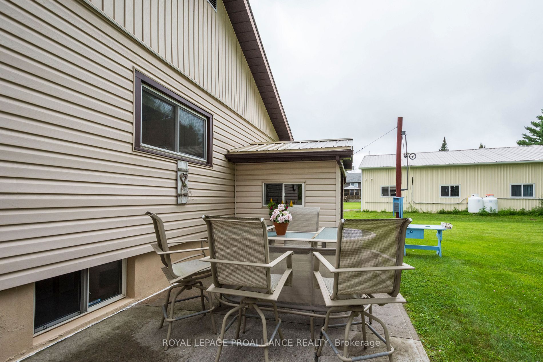 190 Gardenville Rd