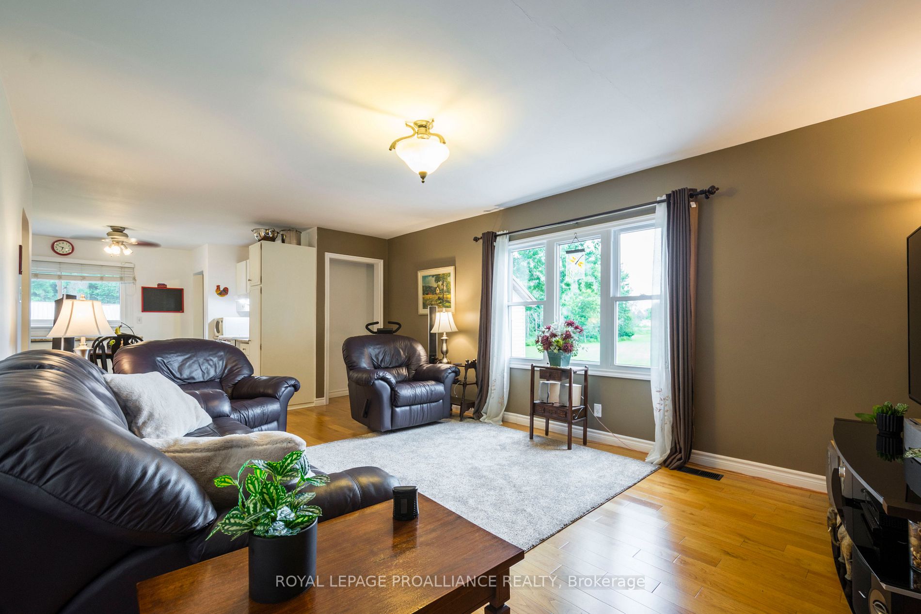 190 Gardenville Rd