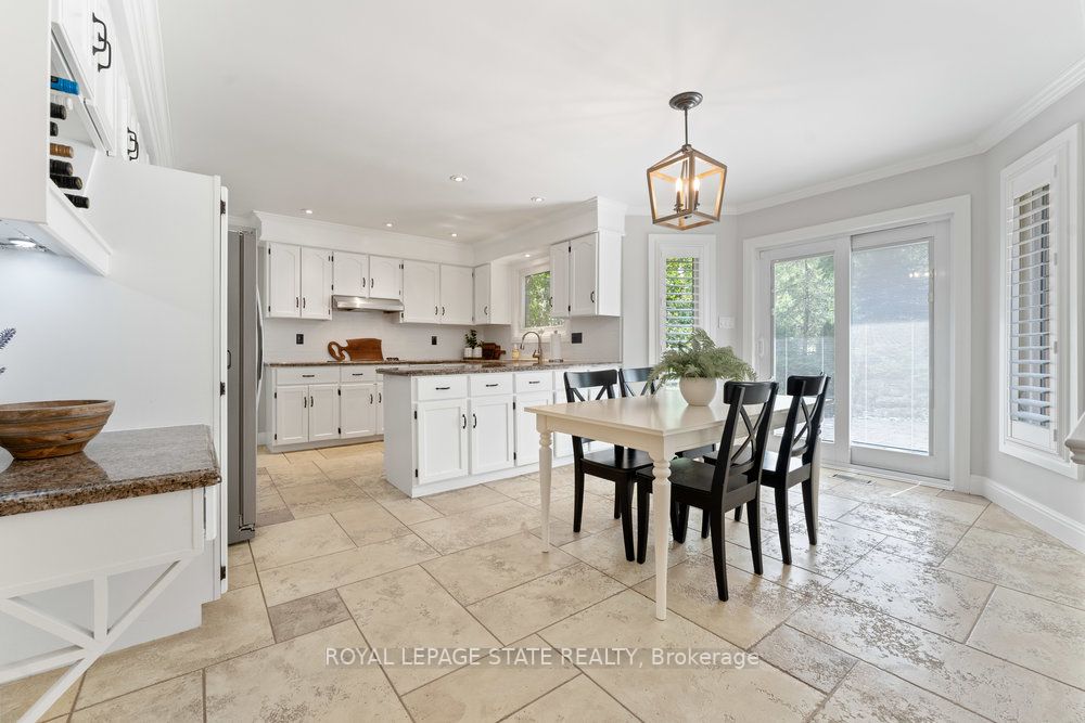 96 Deerview Pl