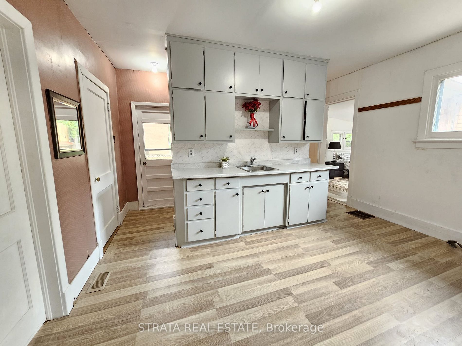 Listing X6732778 - Large Photo # 11