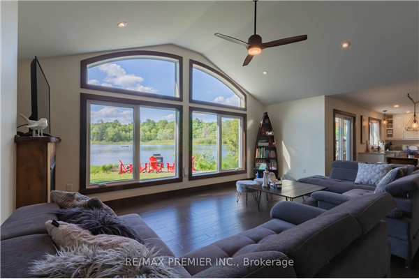1036 Gordonier Lake Rd, Bracebridge